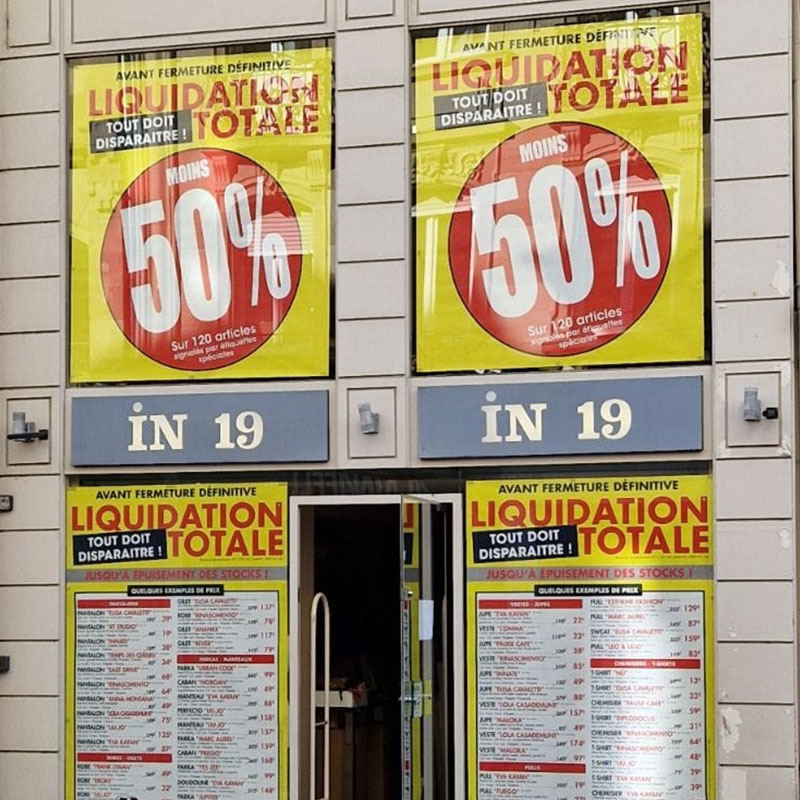 Vitrine liquidation totale avant fermeture